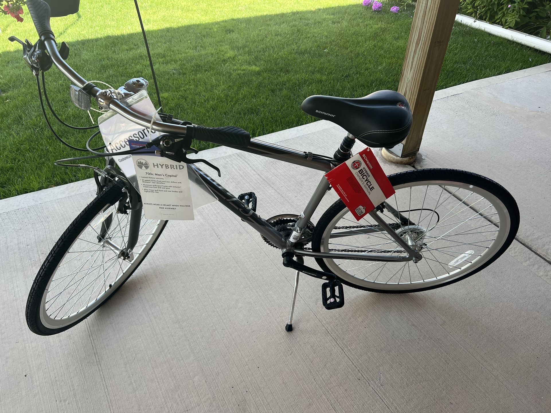 NEW Schwinn Bicycle
