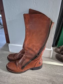 Born  leather riding boots size 8.5