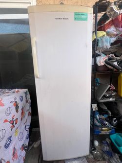 Hamilton Beach Garage-Ready Upright Freezer
