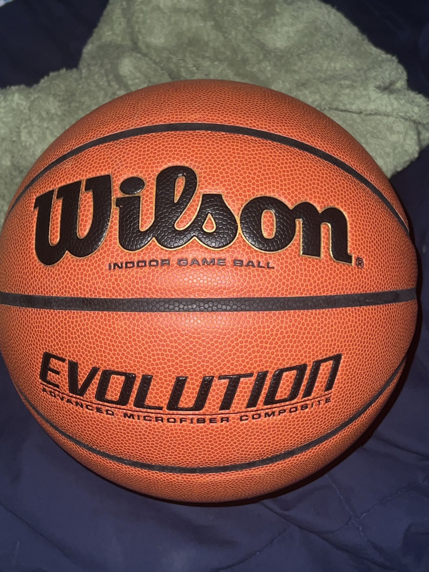 Wilson Evolution Size 7 Men’s basketball