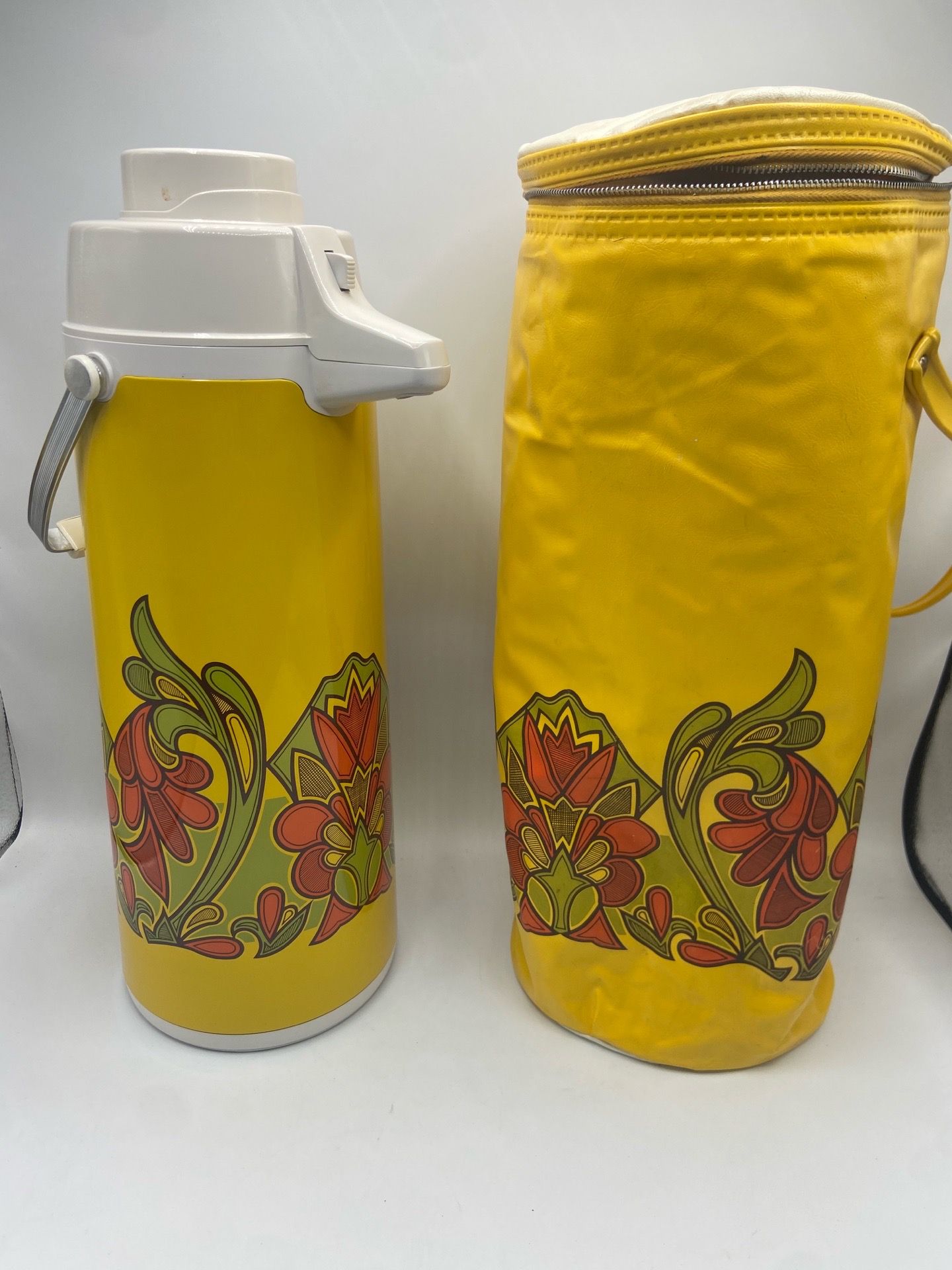 Vintage 1970’s Peacock Vacuum Bottle yellow floral with carrier