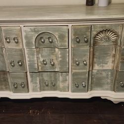 French Provincial Shabby Chic Bedroom Set – Dresser, Nightstand & Mirror