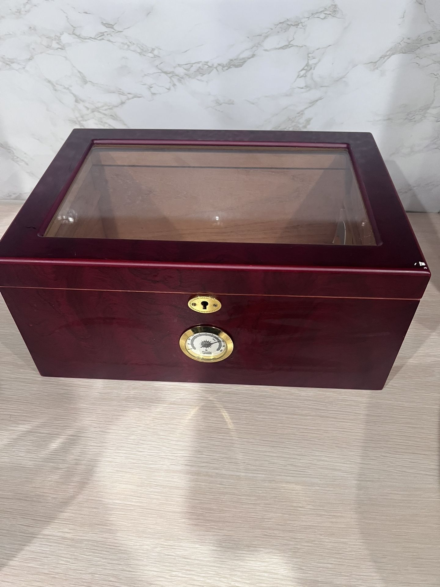13.5x9.5x6 Large Real Wood Cigar Box, NO ODOR. Humidifier Not In Working Conditions, No Key 🔑.  Wooden Box For Storage, Organizer, Decor Etc