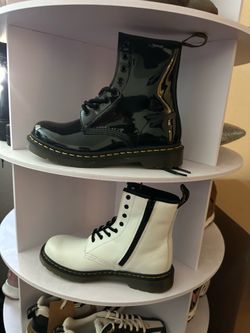 BOOTS  DR.MARTENS
