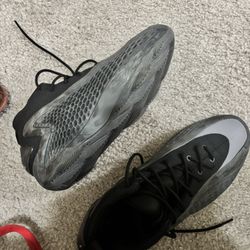 AE 1 Basketball shoes