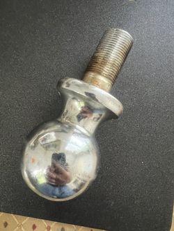 REESE 2 5/16" Hitch Ball x 1" Shank x 2" Length 6000LB. It with Nut.