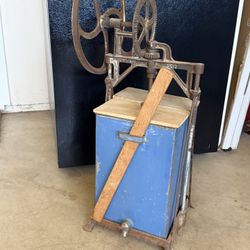 Dazey Churn - Hand Crank