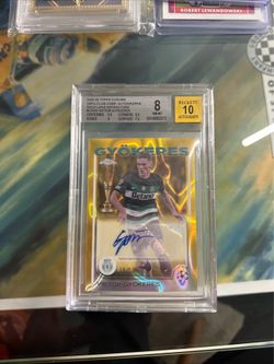 2024-25 Topps Chrome Viktor Gyokeres Gold Lava Refractor Auto /50 Rookie Auto