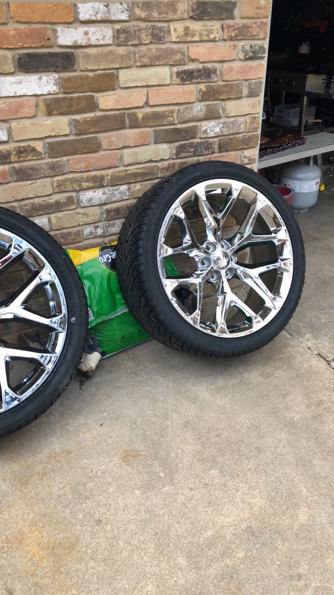 24 inch snowflake rims and tires. BRAND NEW