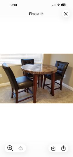 Pub Table with 3 bar Stools