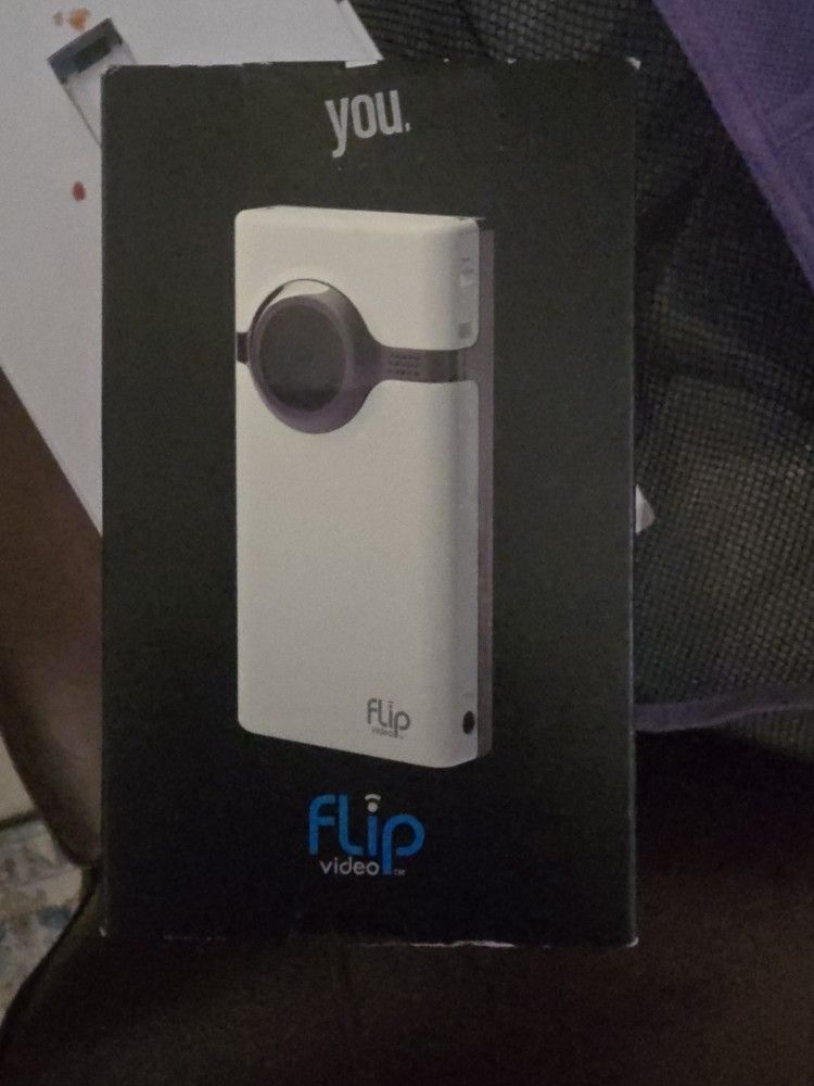 Flip Video MinoHD Camcorder – 4GB / 60 Min – New in Box (White)