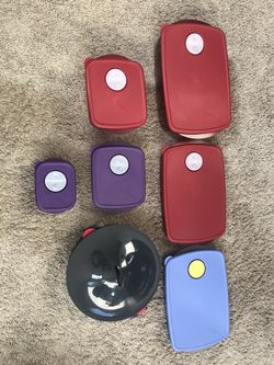 Tupperware set