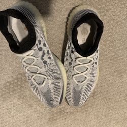 Yeezys panda compact