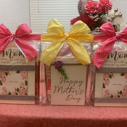 Mother’s Day Gift Sets $30 Each!!!! Large Bear Available As Add On For $6 