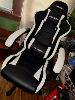 Gaming chair