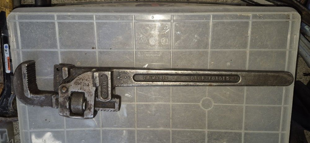 18-inch Vintage Trimo Pipe Wrench
