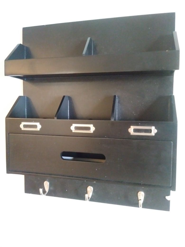 Wall key holder and organizer