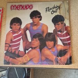 Menudo Record Vinyl reaching out 1984