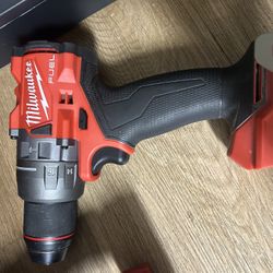 Milwaukee Power Tools Kit