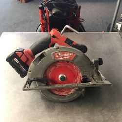 Milwaukee Circular Saw