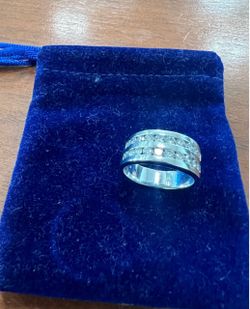 14 Karat white Gold Ring with Diamonds size 8.5