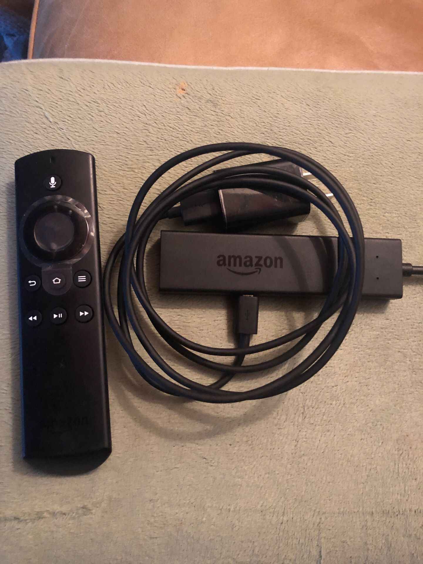 Unboxed Amazon Fire Tv w/voice control Remote
