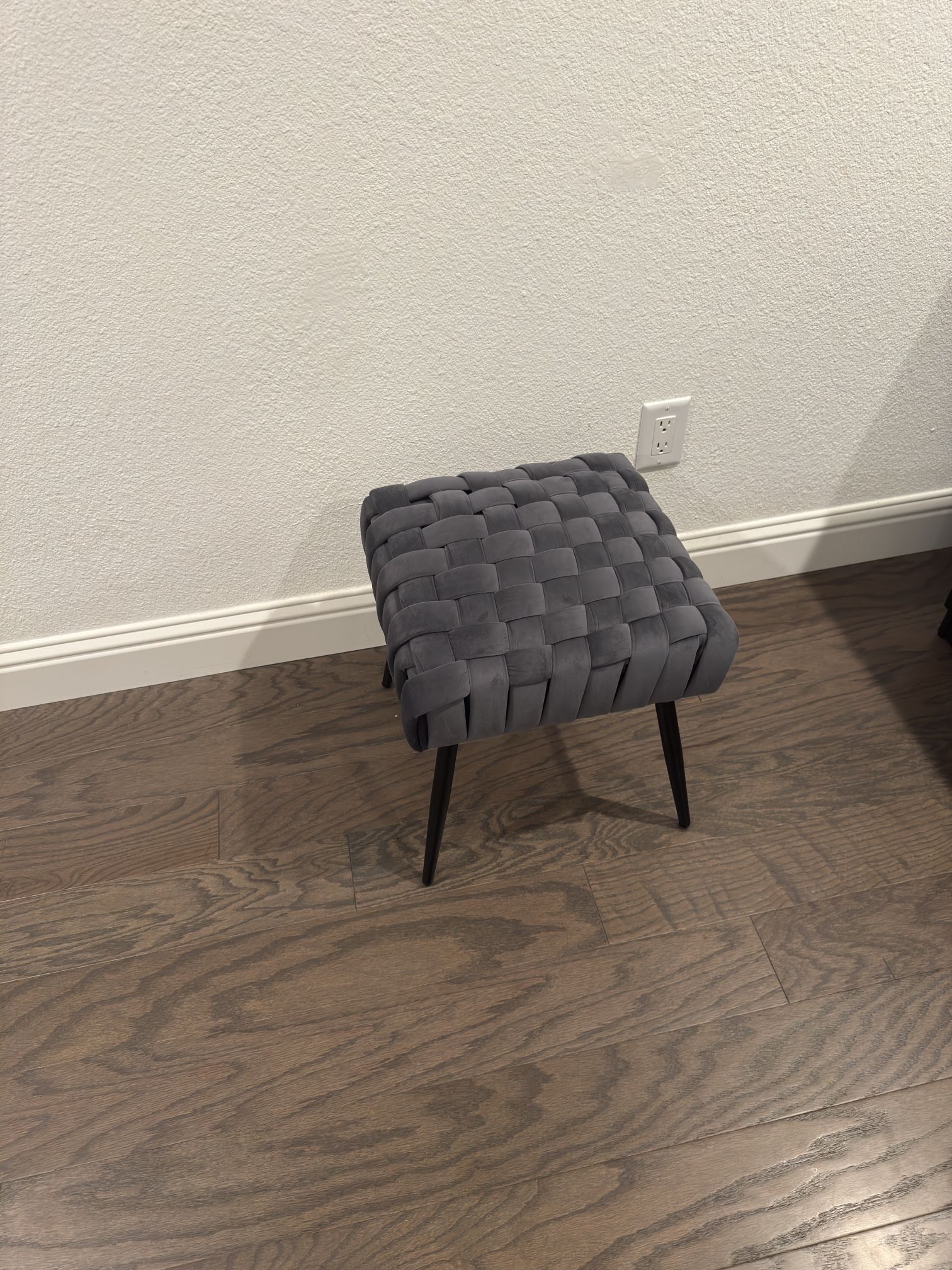 Dressing stool