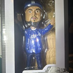Dodgers SGA Ice Cube  Bobble head