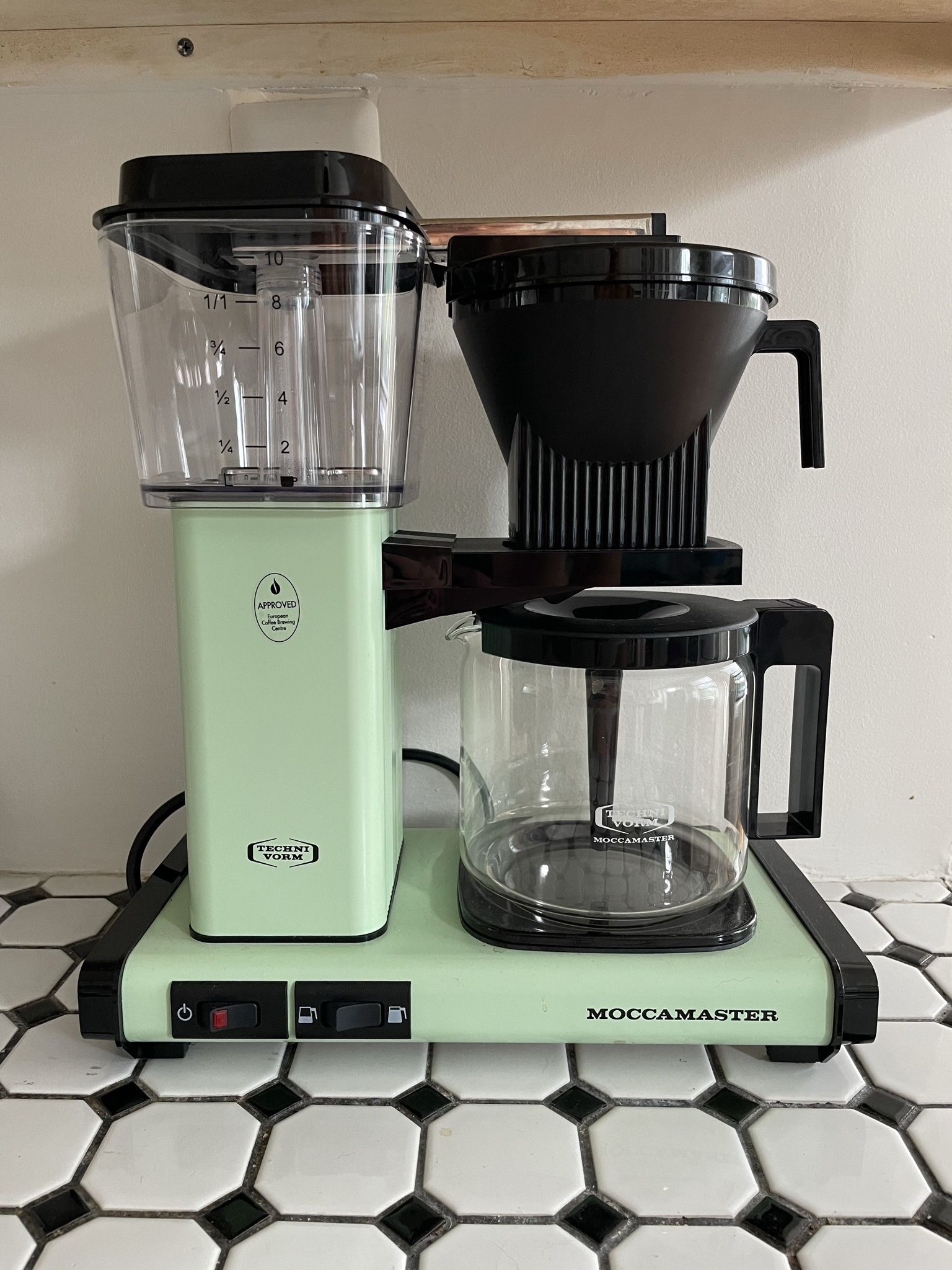 Mocamaster Coffee Maker & Encore Baratza Grinder