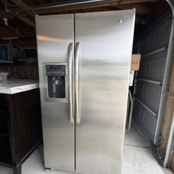 GE Fridge 