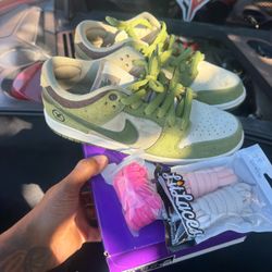 Nike SB Dunk Low Green Suede Sneakers size 8.5