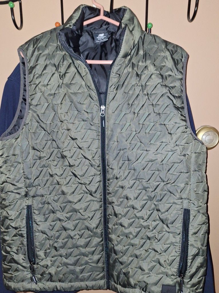 New Balance Men's Quilted Puffer Tech Vest, Water Resistant | Graphite | L | NWT $35