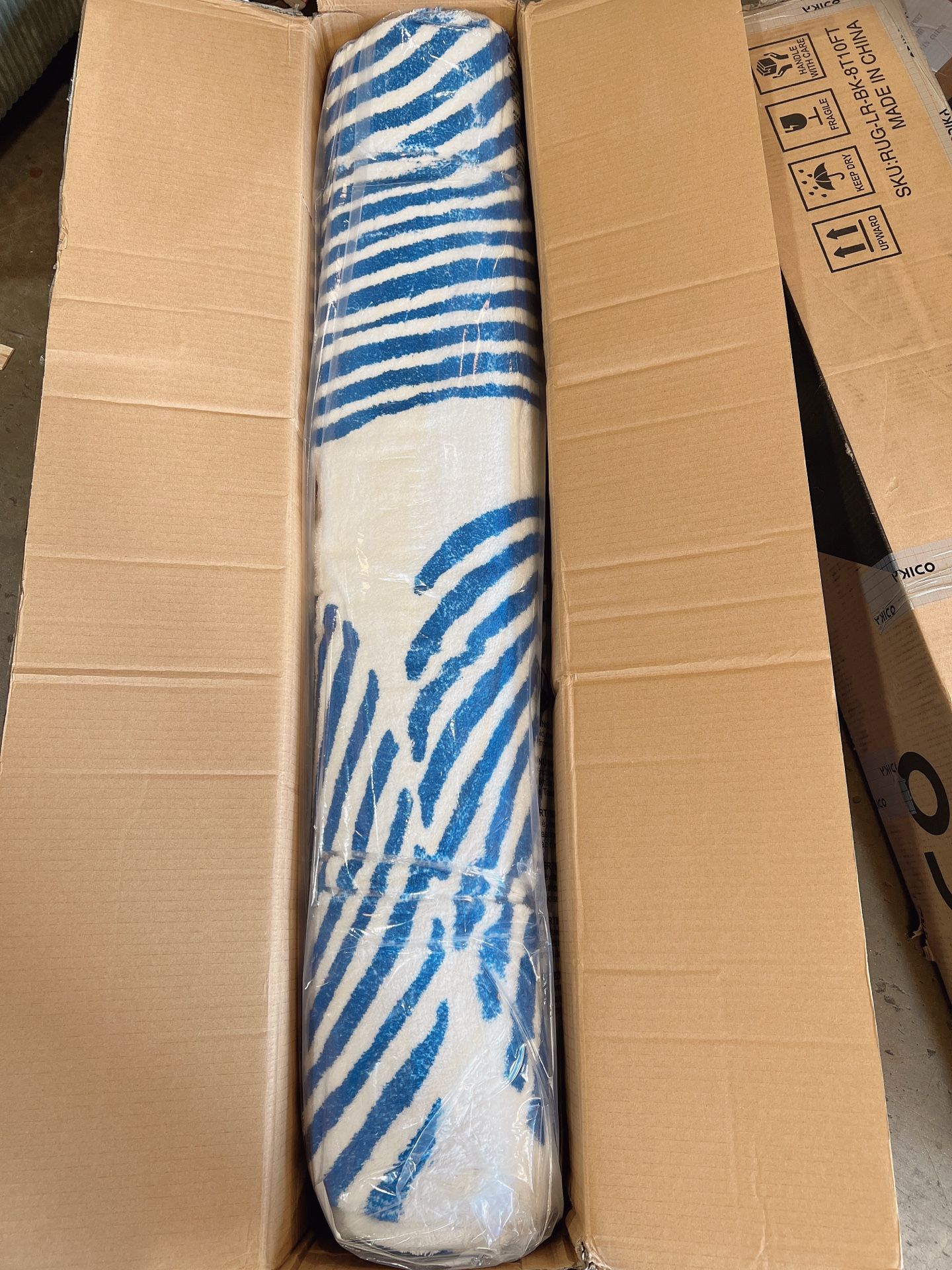 Brand New 6'x9' Abstract Area Rugs for Living Room, Ultra-Thin Soft Pink Rugs for Girls Bedroom Non-Slip Modern Washable Large Throw Carpet for Dining