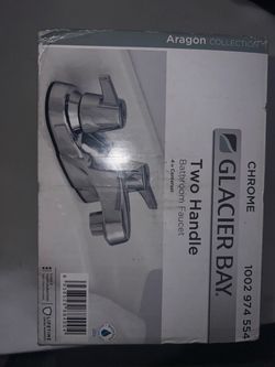 Glacier Bay Aragon 2-Handle Bathroom Faucet Chrome