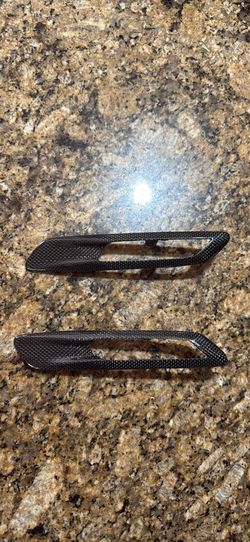 BMW CARBON FIBER FENDER LIGHT TRIMS - F10 SEDAN / F11 WAGON | 5 SERIES