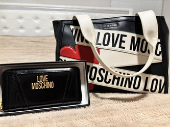 Moschino Bag And Wallet