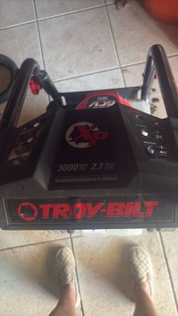 Honda 3000 psi 2.7 gpm gas powered pressure washer