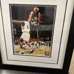 Karl Malone Signed Autographed Framed Photo Utah Jazz #32 – COA Gallery of Legends