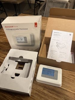 NEW Honeywell Home t3 programmable thermostat