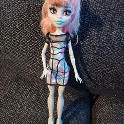 Ghoul Chat Rochelle Doll