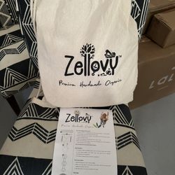 Zellovy Baby Swing BRAND NEW