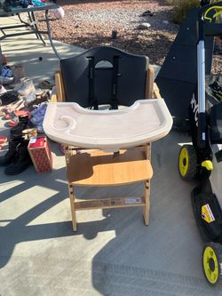 Abiie Highchair