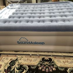 Air Mattress  (new )