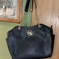 AUTHENTIC Radley London Leather Bag ***BRAND NEW NO TAGS**** 