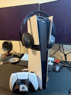 PS5 Pro 2TB + Controller, Pulse 3D Headset & Accessories