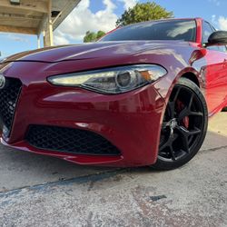 2019 Alfa Romero GIULIA 