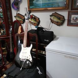 Starcaster. Guitar. Fender. Is Like. New.  Sound. Beautifully.   