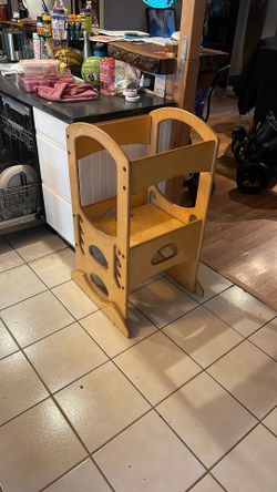 Kitchen Helper / Kids Stool