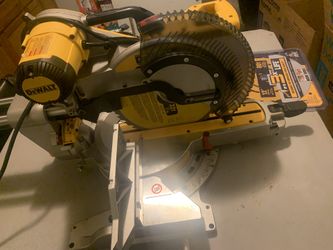 Dewalt Saw 