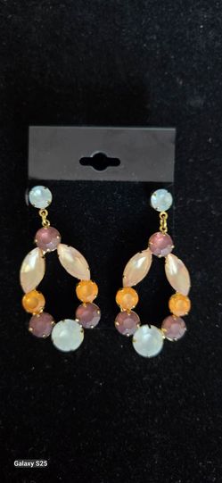 Joan Rivers chandelier frosted rhinestones earrings, pierced, 2.4"
